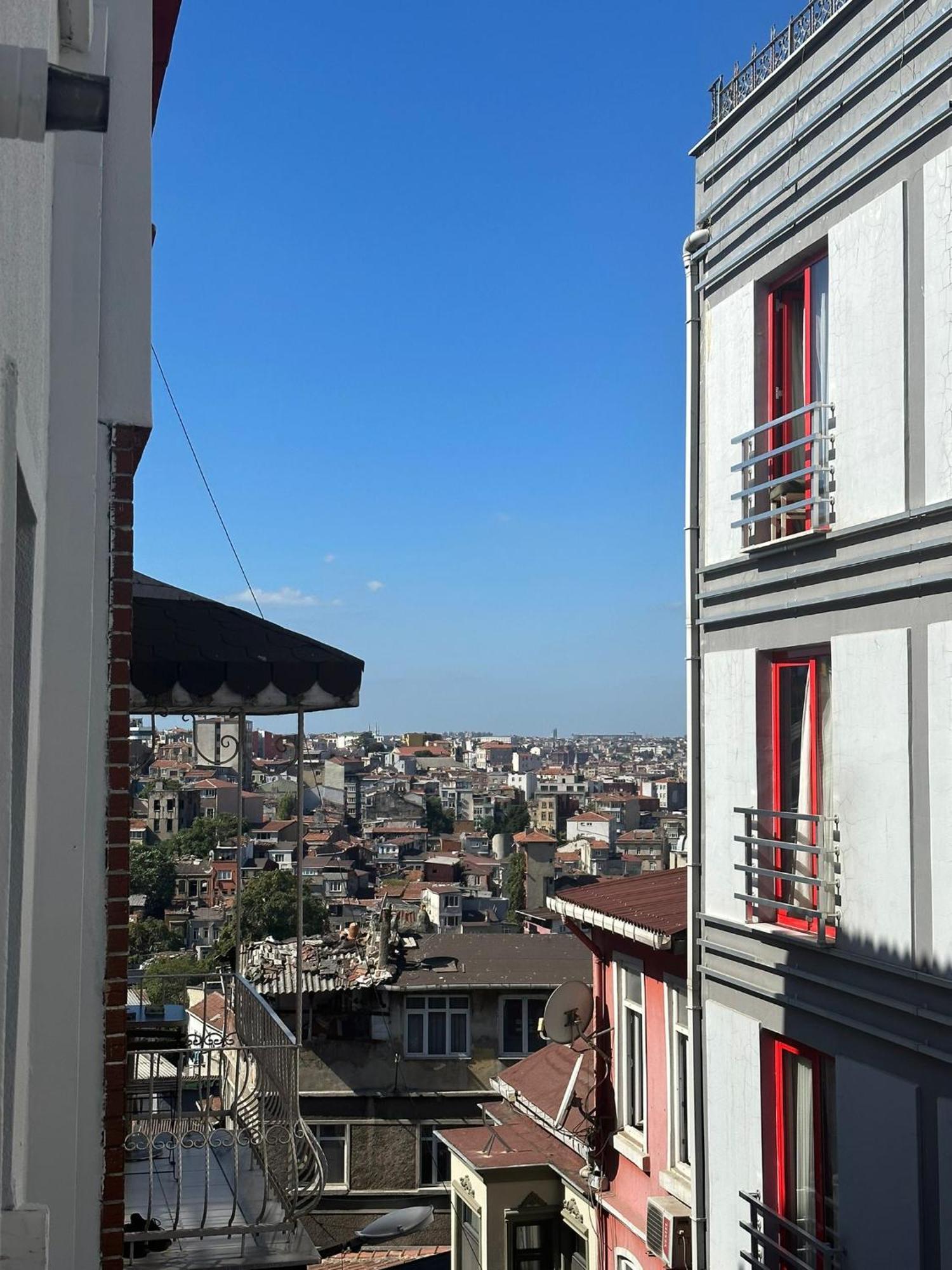 Whitemoon Hotel Suites Taksim Istanbul Exterior photo