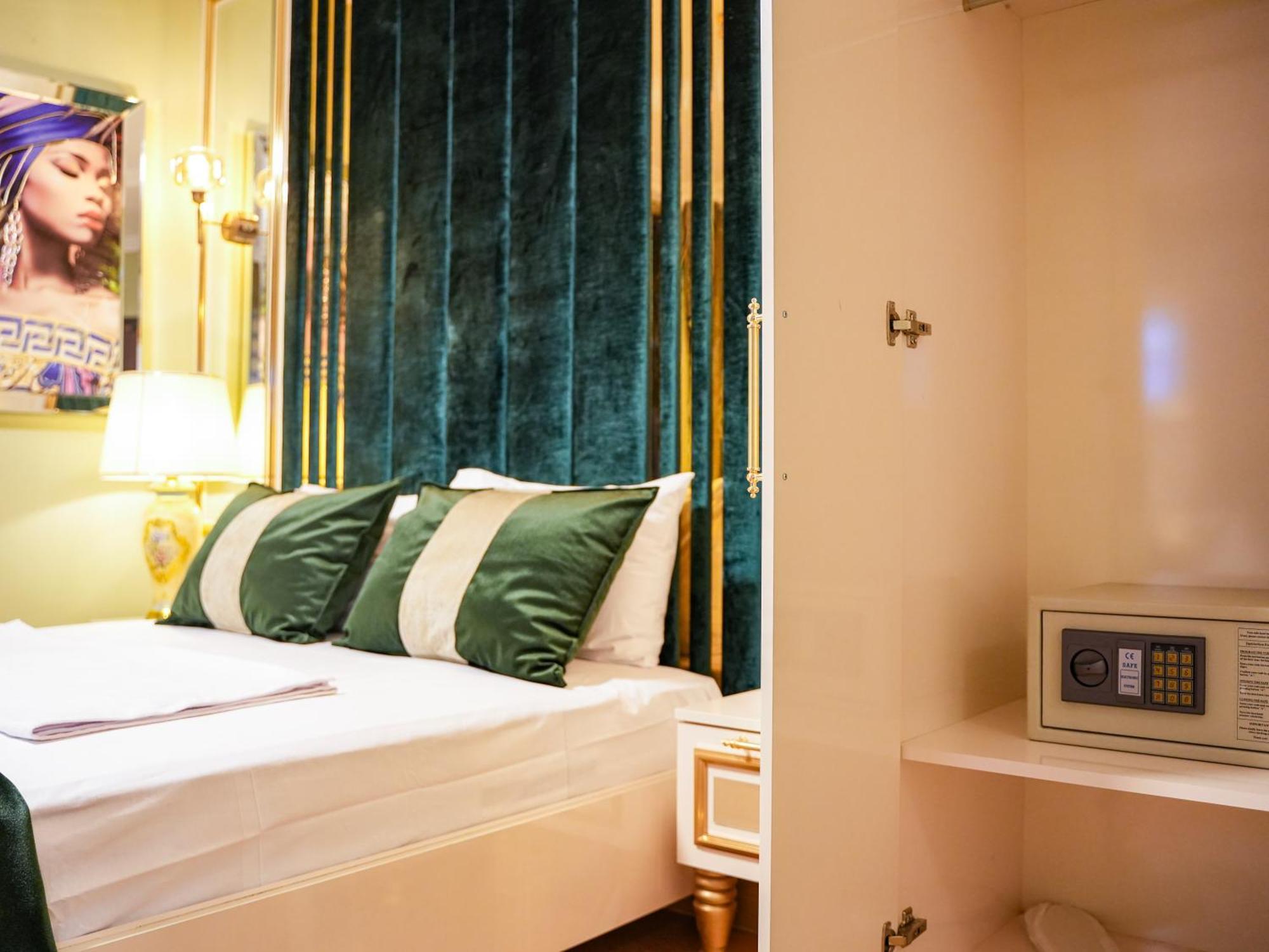 Whitemoon Hotel Suites Taksim Istanbul Exterior photo