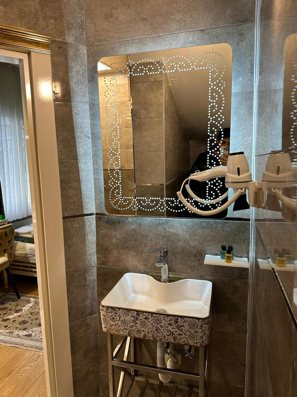 Whitemoon Hotel Suites Taksim Istanbul Exterior photo