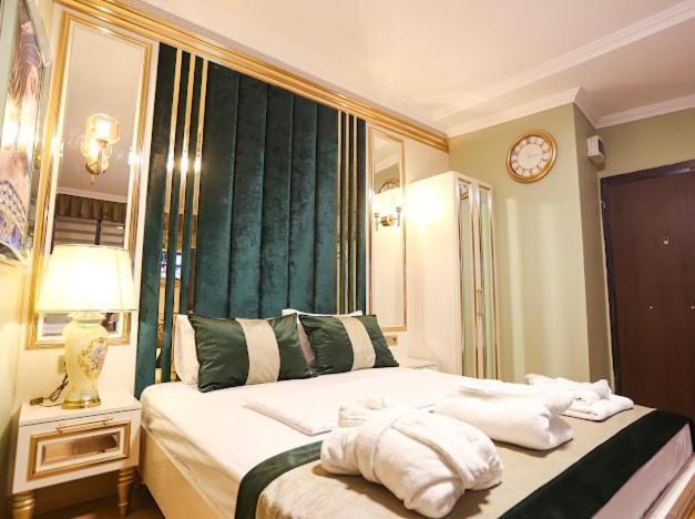 Whitemoon Hotel Suites Taksim Istanbul Exterior photo